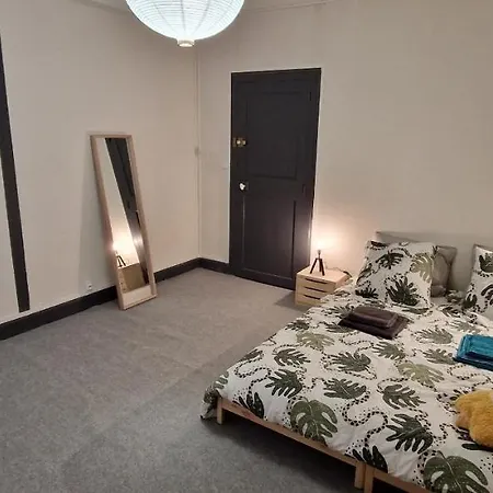Spacieuse Maison De - 4 Personnes Guest house